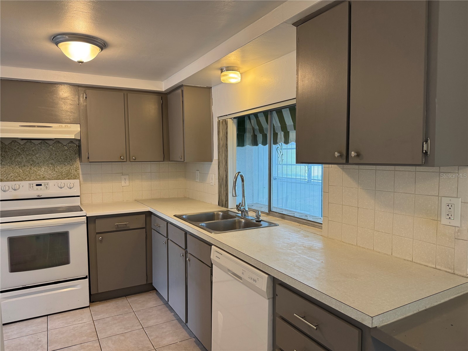 12411 Partridge Hill Row Hudson FL 34667 TB8525865 image5
