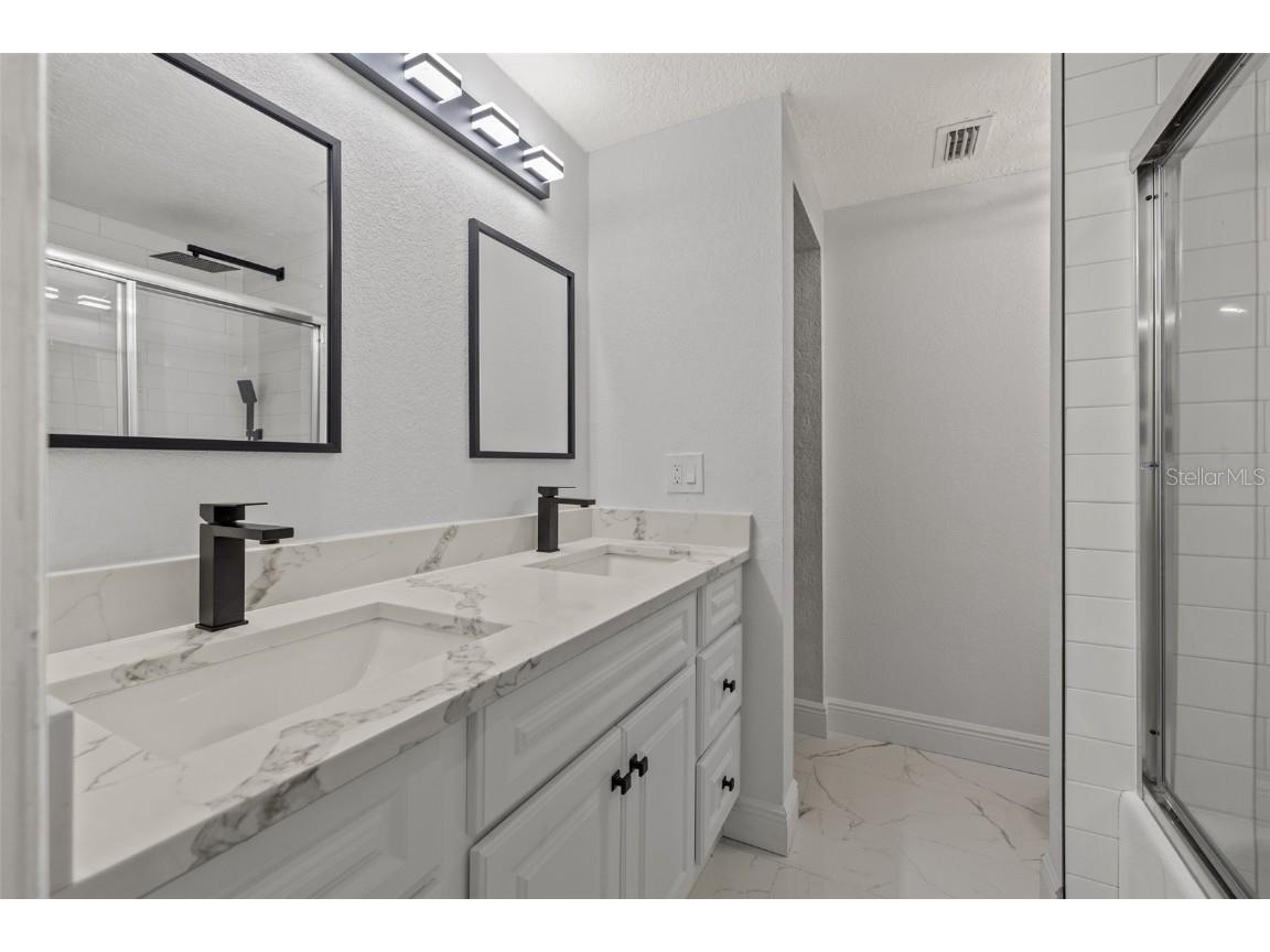 12411 Titus Court #12411 Tampa FL 33612 TB8442937 image17