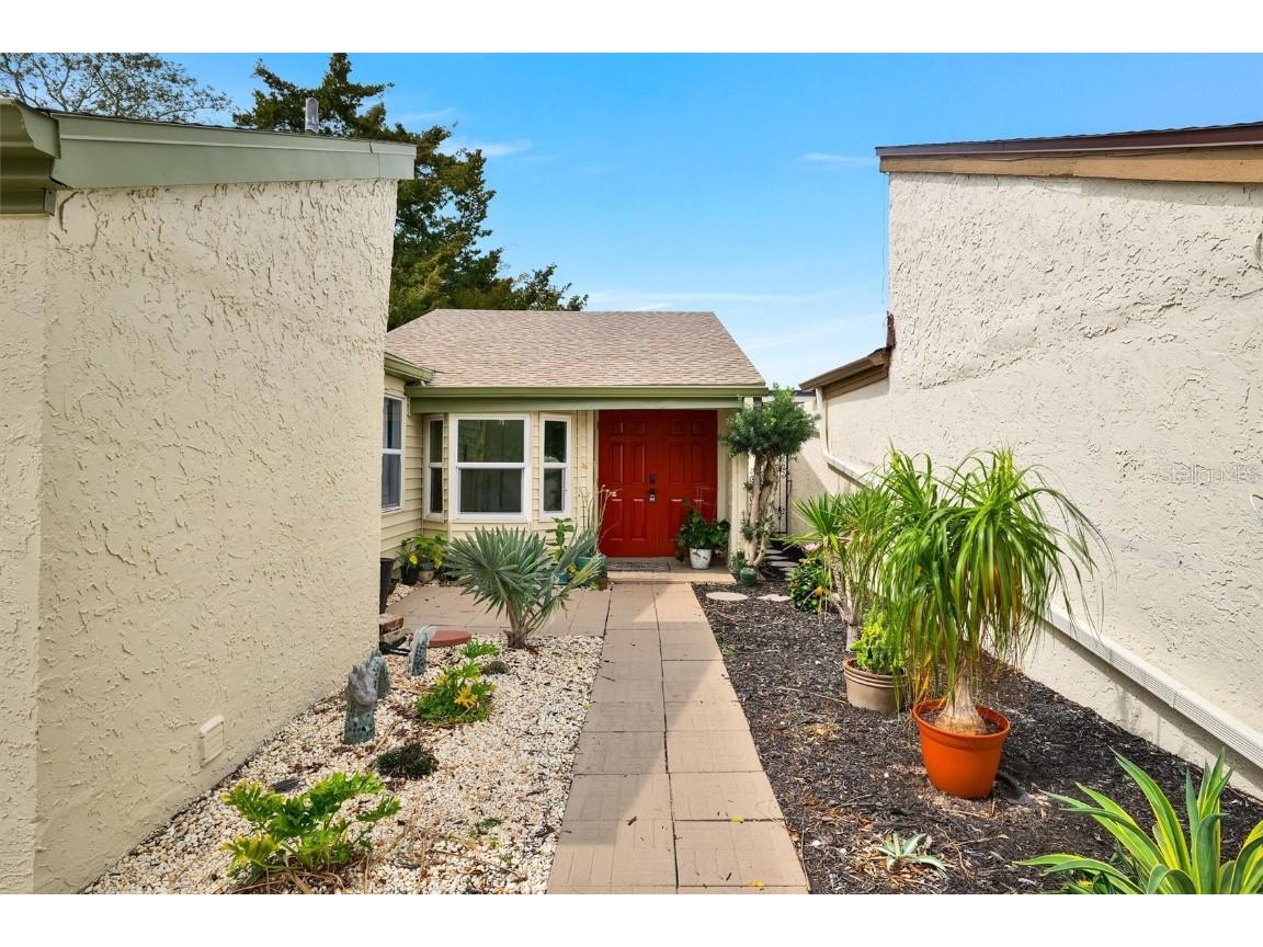 12415 Hitching Post Lane, Hudson, FL, 34667 MLS U8233855 Edina Realty