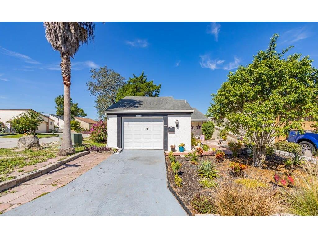 12415 Hitching Post Lane Hudson FL 34667 W7851216 image1