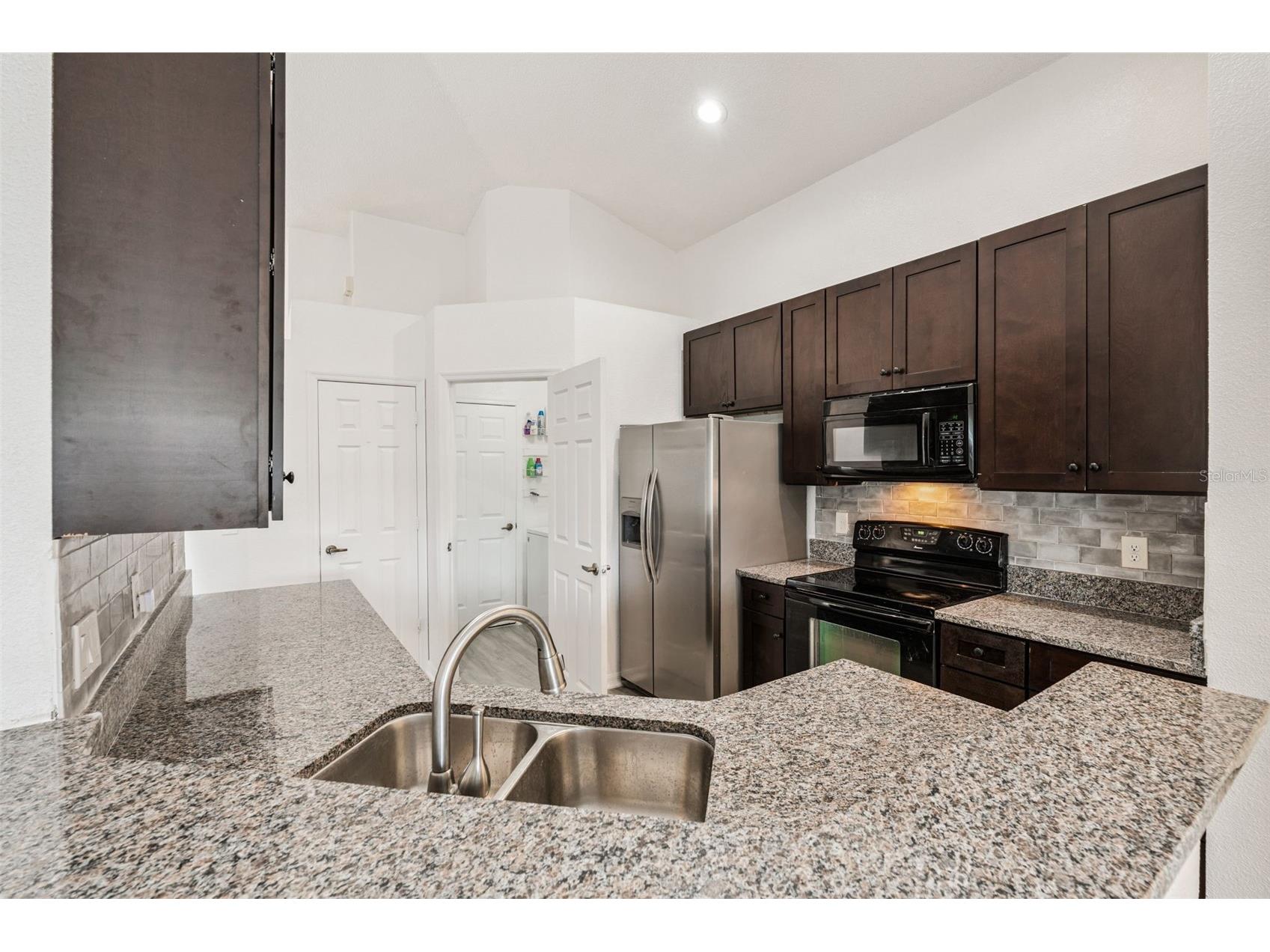 12418 Sion Court Orlando FL 32824 O6405387 image4