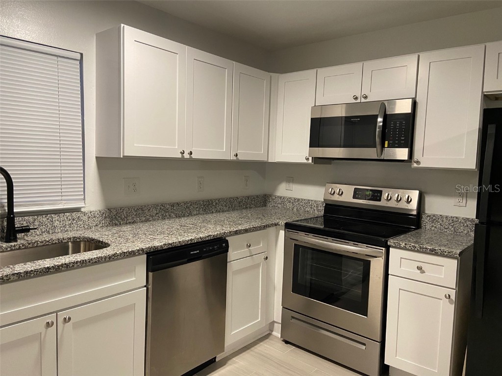 12419 Lamont Avenue New Port Richey FL 34654 - Moon Lake W7876679 image2