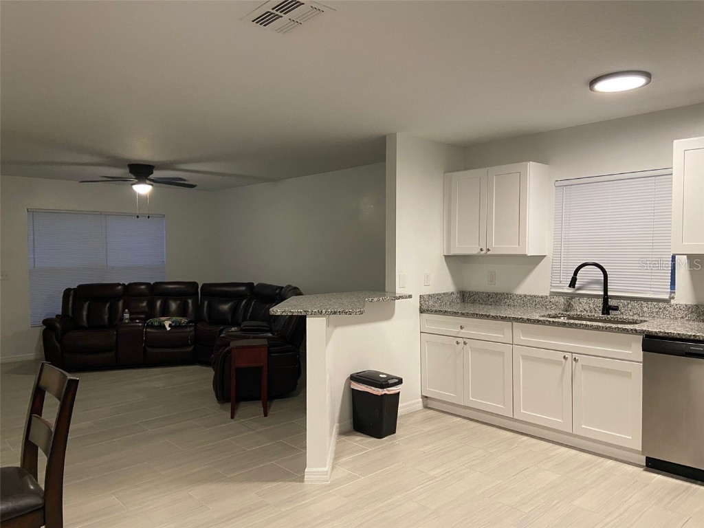 12419 Lamont Avenue New Port Richey FL 34654 - Moon Lake W7876679 image5