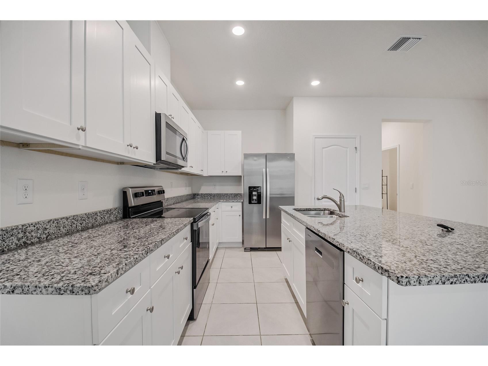 1242 Lido Drive Howey In The Hills FL 34737 O6414117 image13