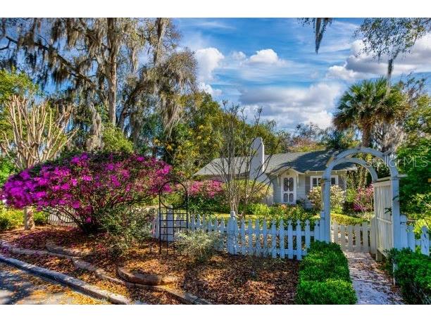 1242 N Alexander Street Mount Dora FL 32757 G5078144 image1