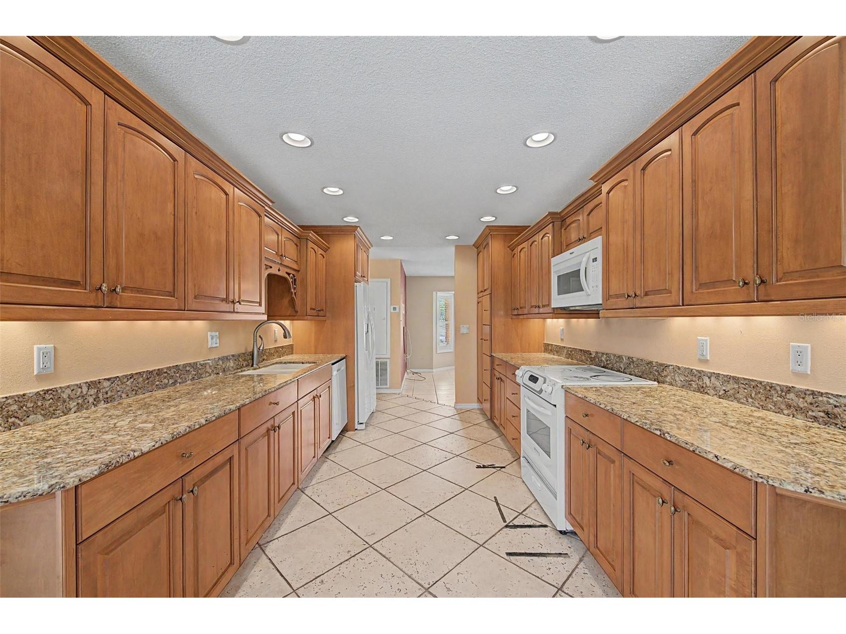 1242 W Del Webb Boulevard Sun City Center FL 33573 TB8521785 image9