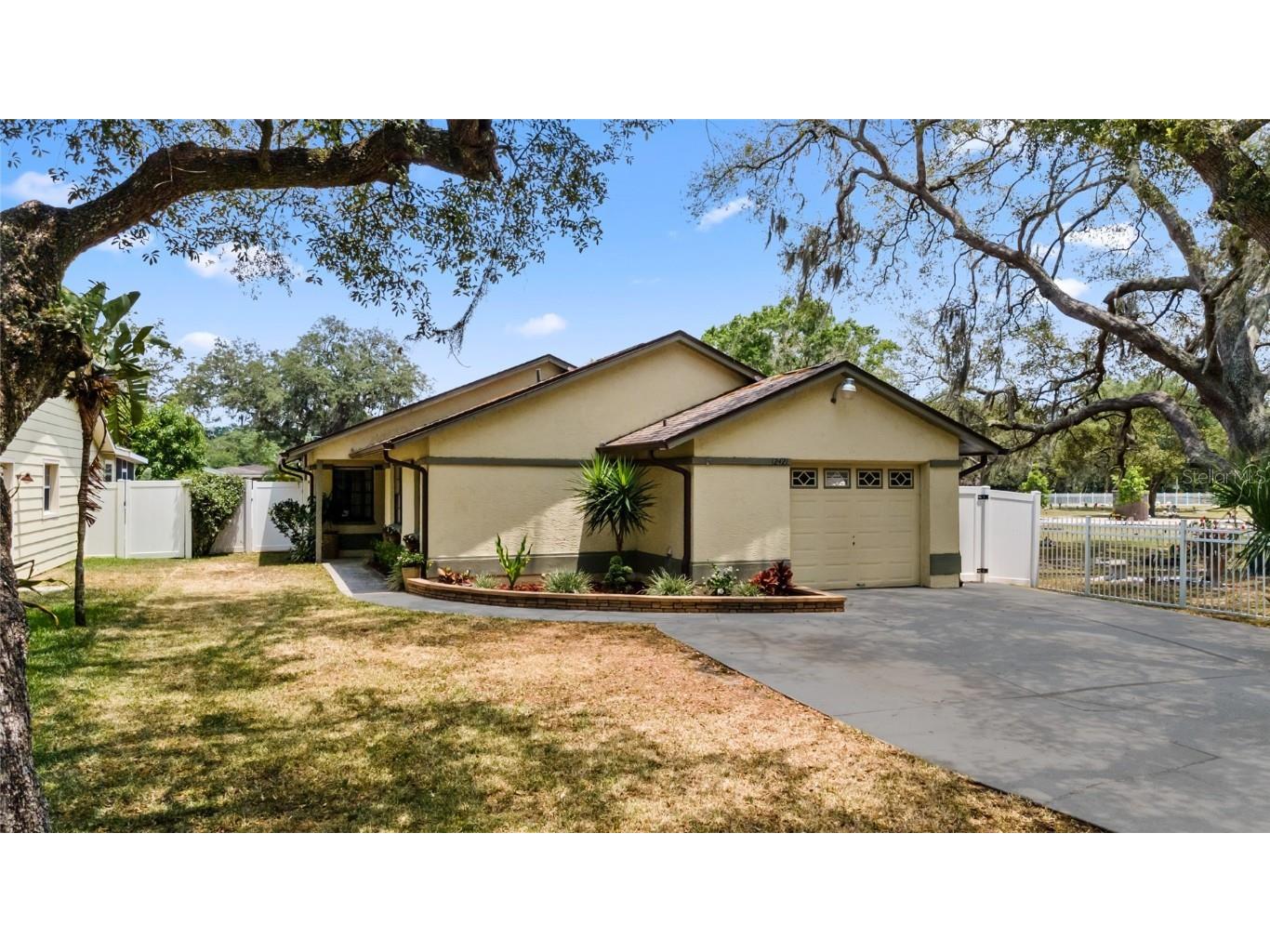 12421 N Armenia Avenue Tampa FL 33612 T3526718 image1