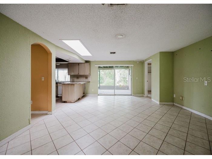 1243 Royal Oak Drive Dunedin FL 34698 TB8432315 image6