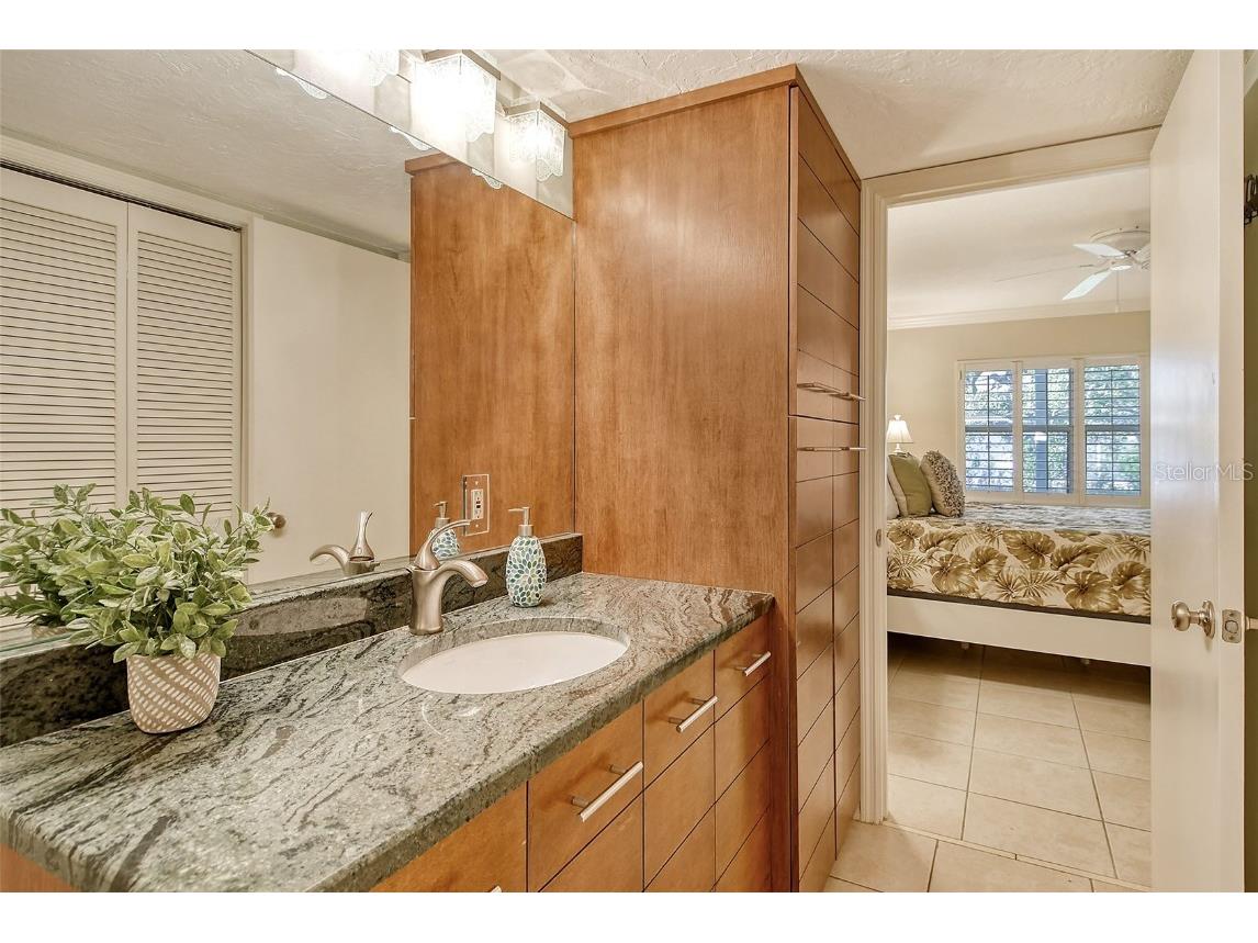 1243 Siesta Bayside Drive #D Sarasota FL 34242 A4671901 image32