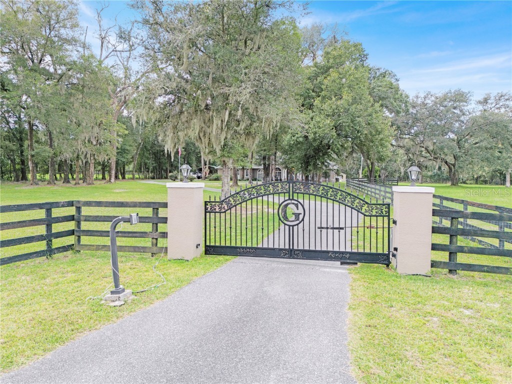 12430 SW Highway 484 Dunnellon FL 34432 OM664585 image1