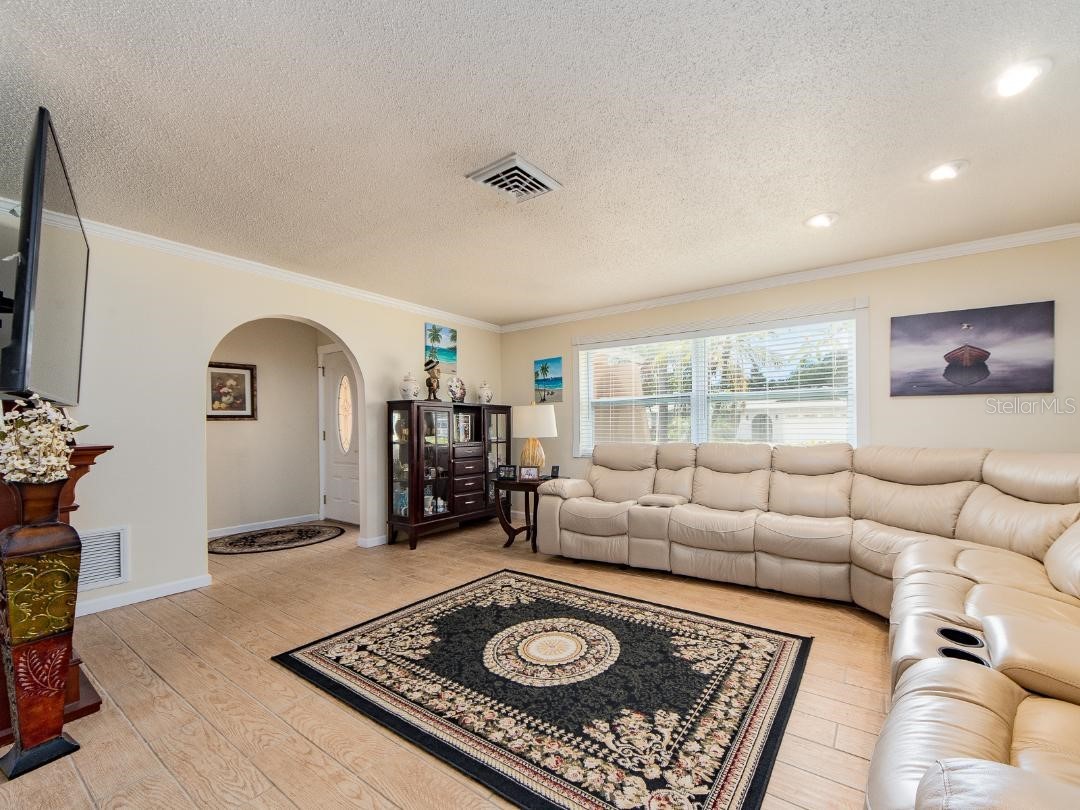 12435 Monarch Circle Seminole FL 33772 TB8506487 image14