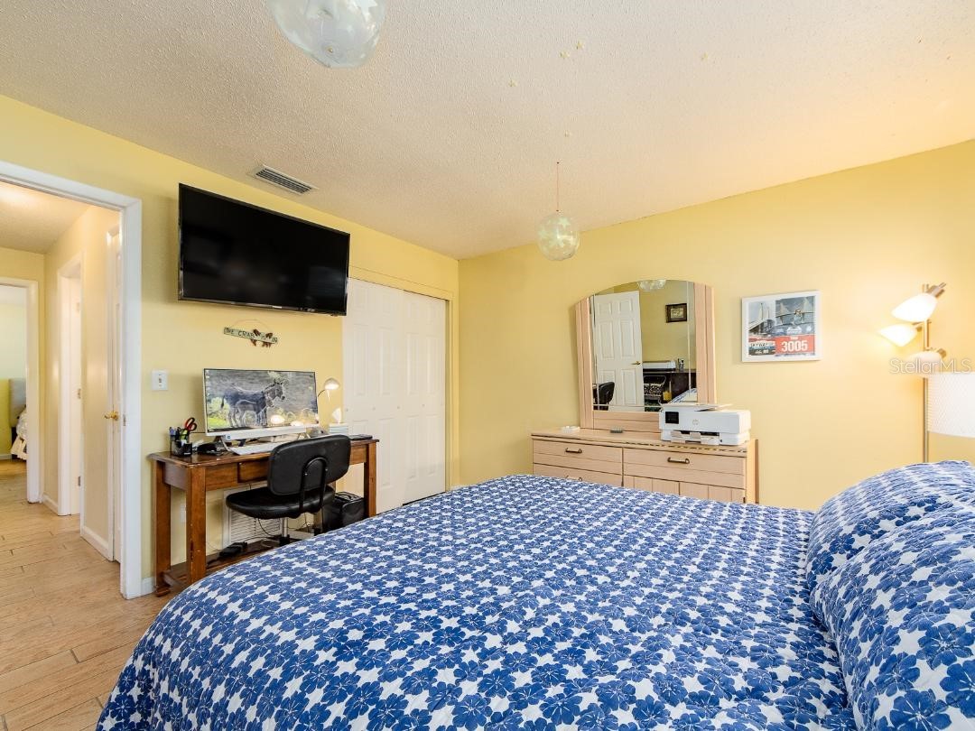 12435 Monarch Circle Seminole FL 33772 TB8506487 image30
