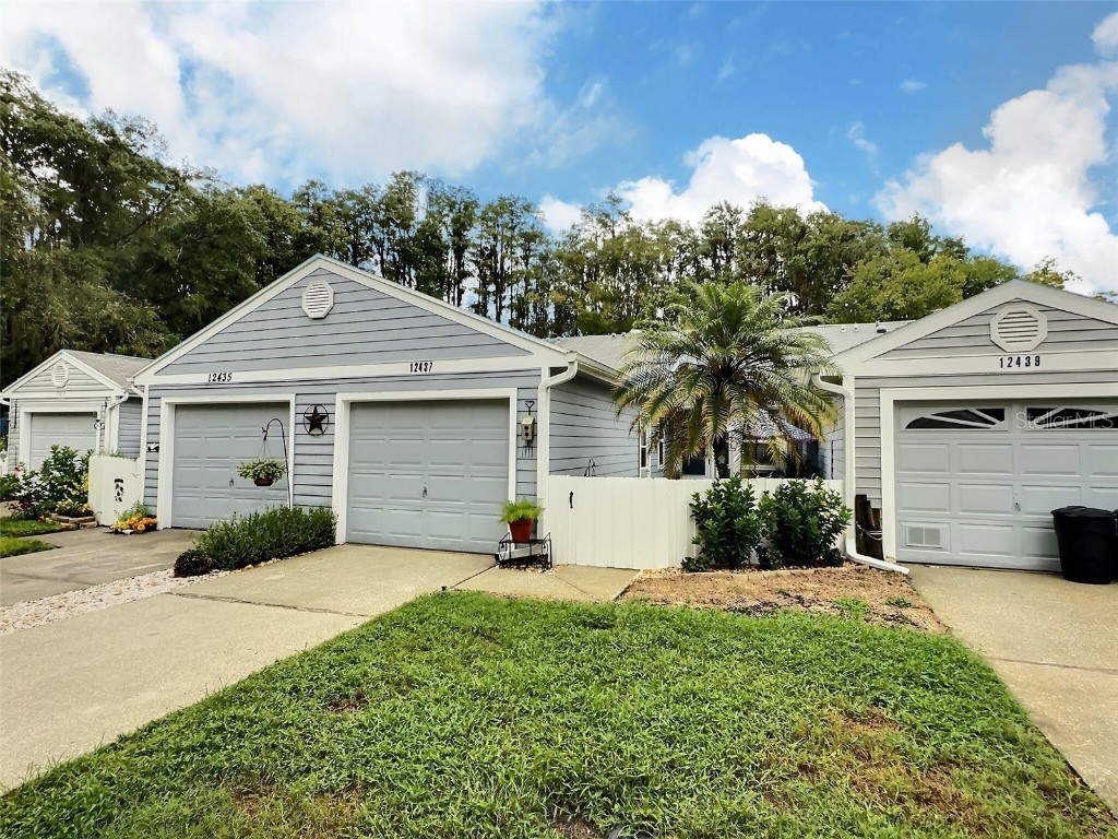 12437 Knollbrook Lane Hudson FL 34669 W7857456 image1