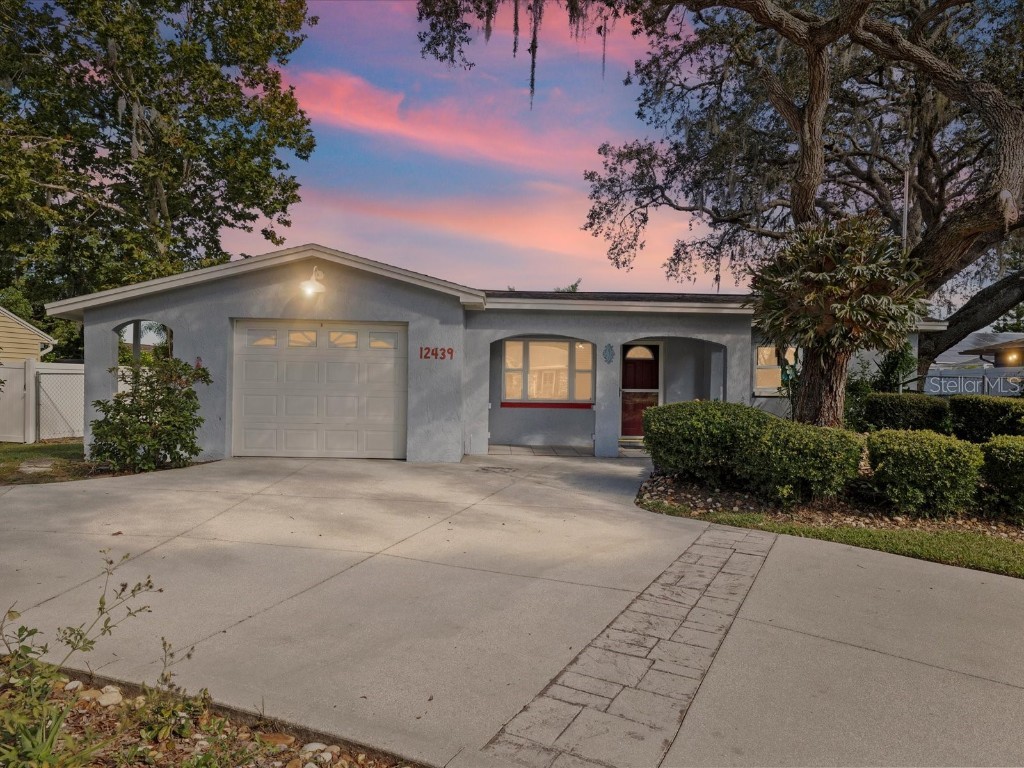 12439 Willow Tree Avenue Hudson FL 34669 W7879156 image1