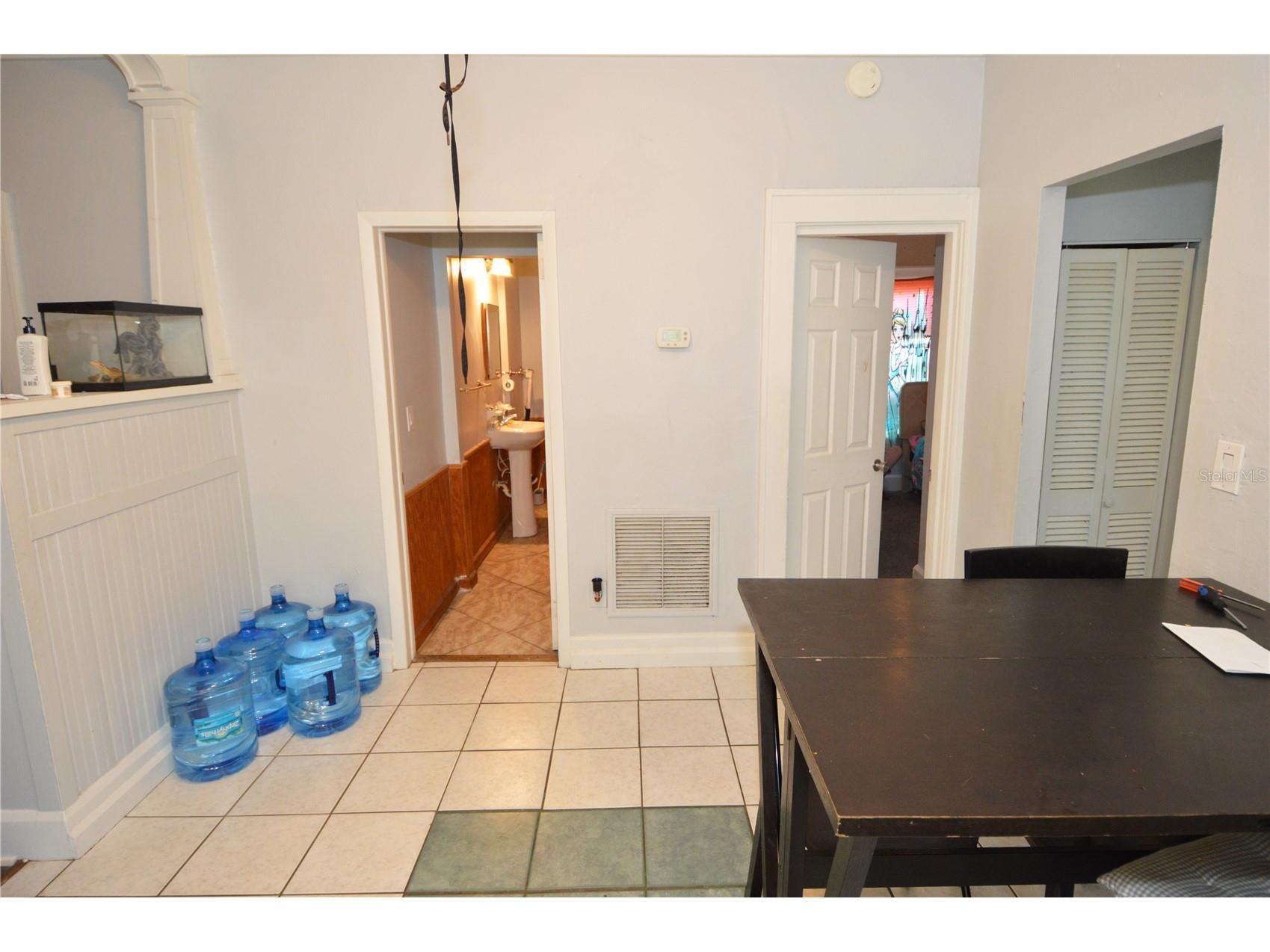 1244 20th Avenue S Saint Petersburg FL 33705 TB8493724 image40