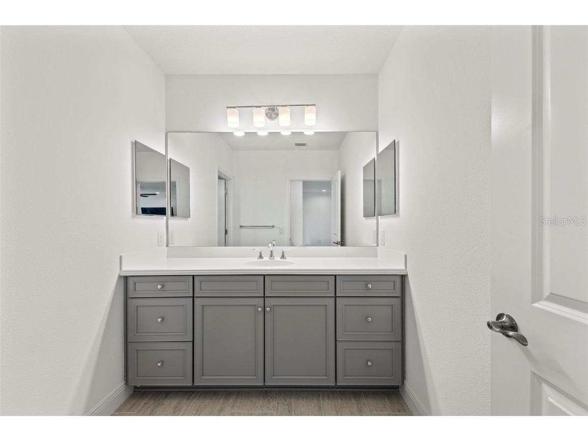 12444 Destin Loop Venice FL 34293 N6141104 image37