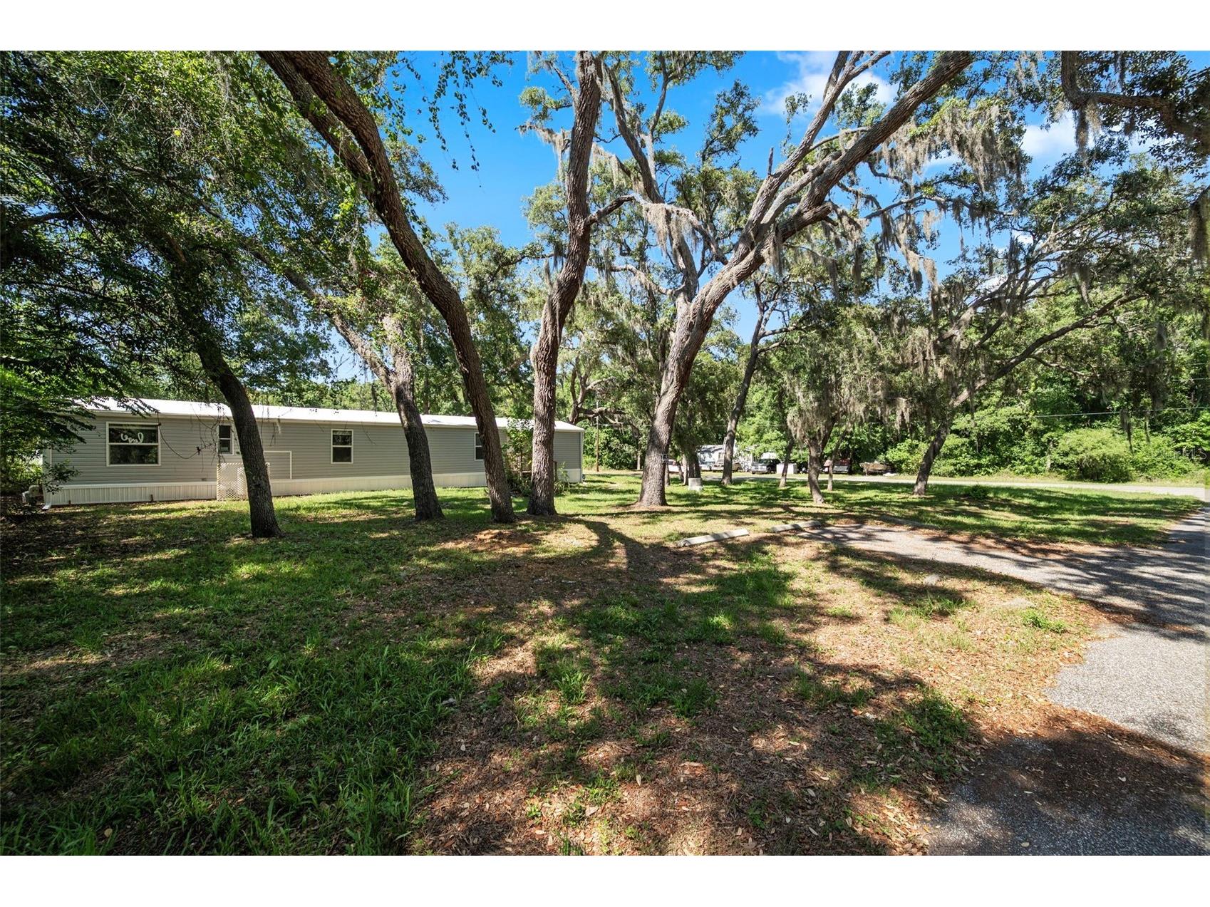 12449 Eagle Lake Avenue New Port Richey FL 34654 - Moon Lake W7885964 image39