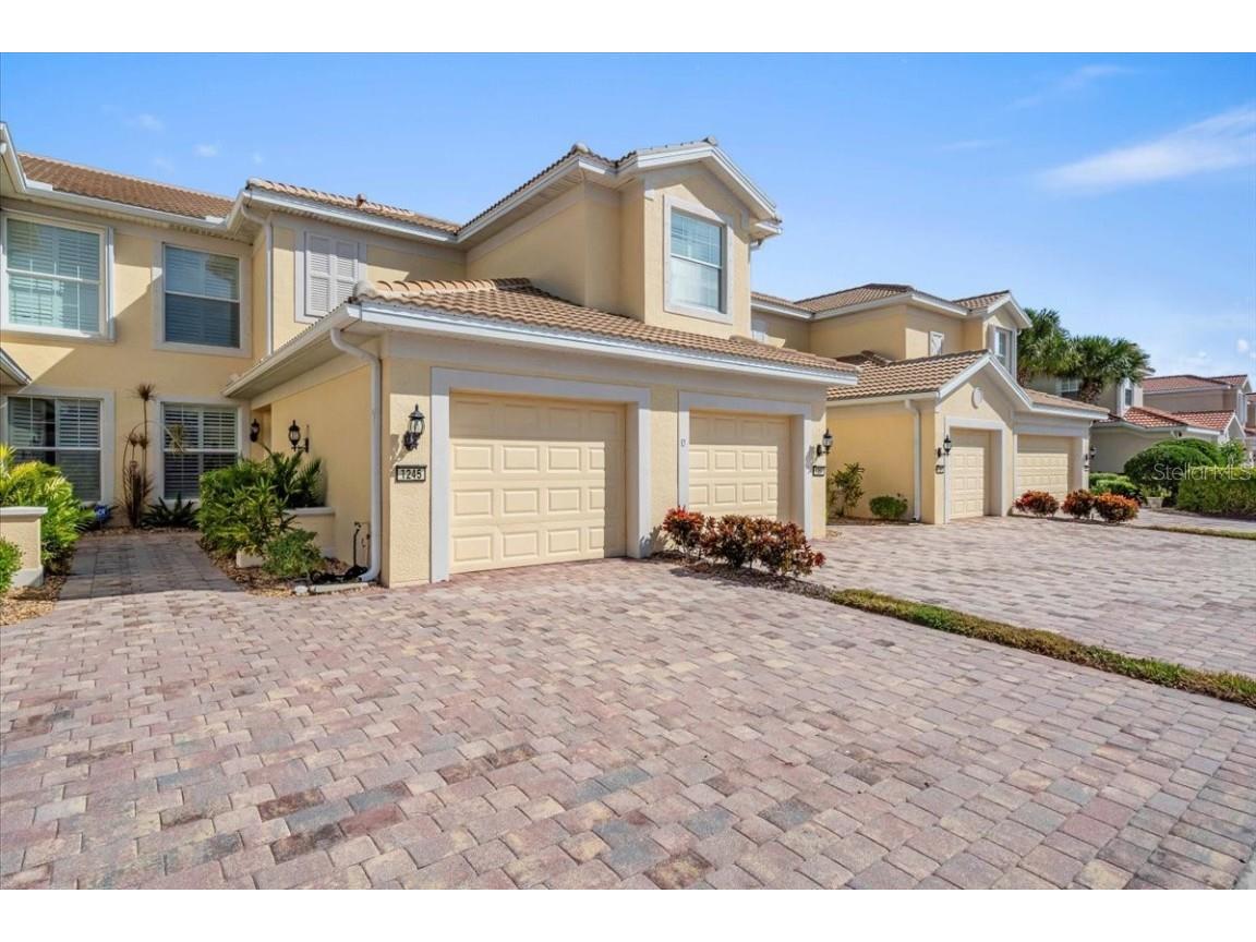 1245 Burgos Drive #304 Sarasota FL 34238 A4671499 image1