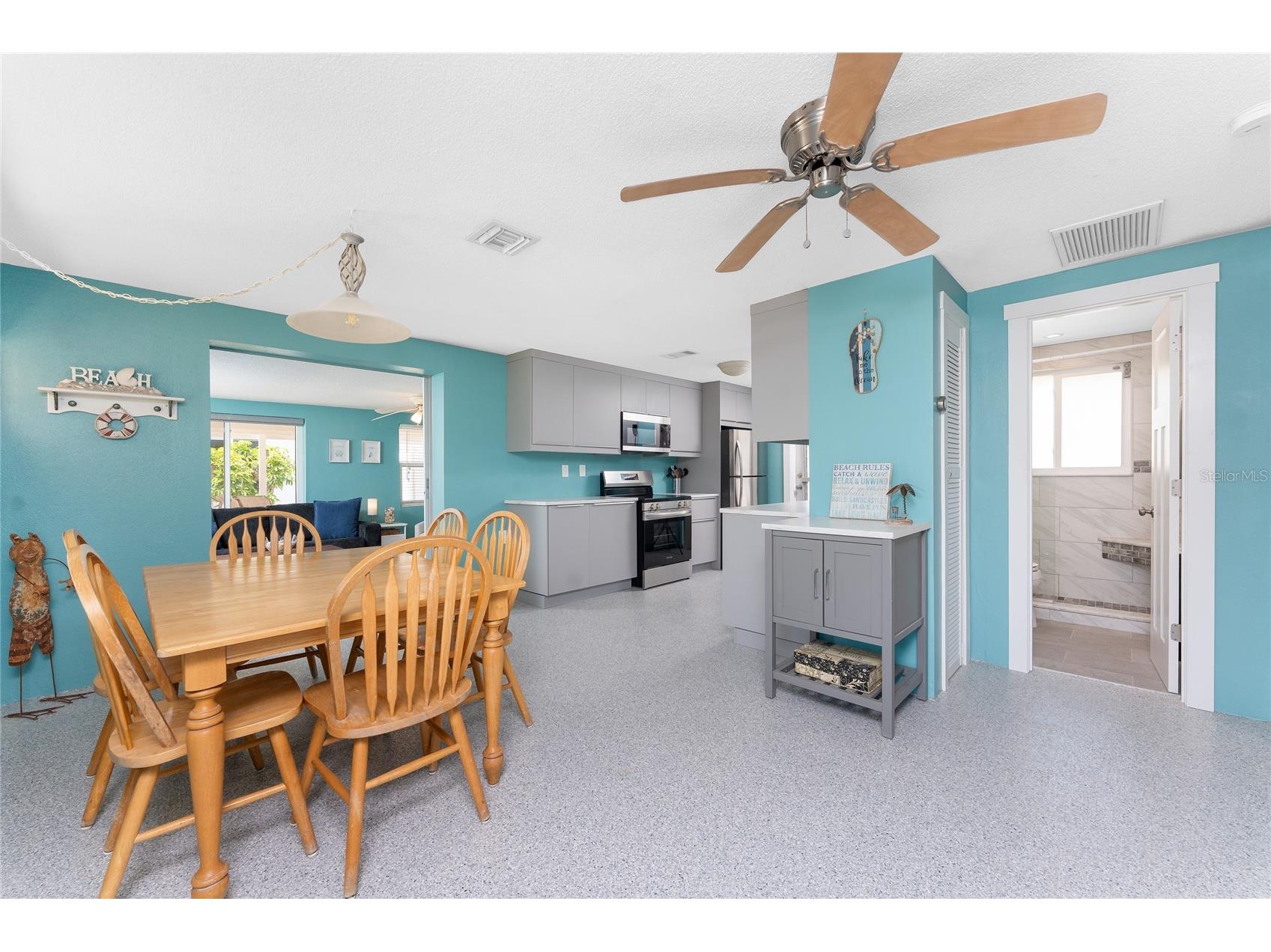 1245 Gulf Boulevard Englewood FL 34223 D6146485 image19