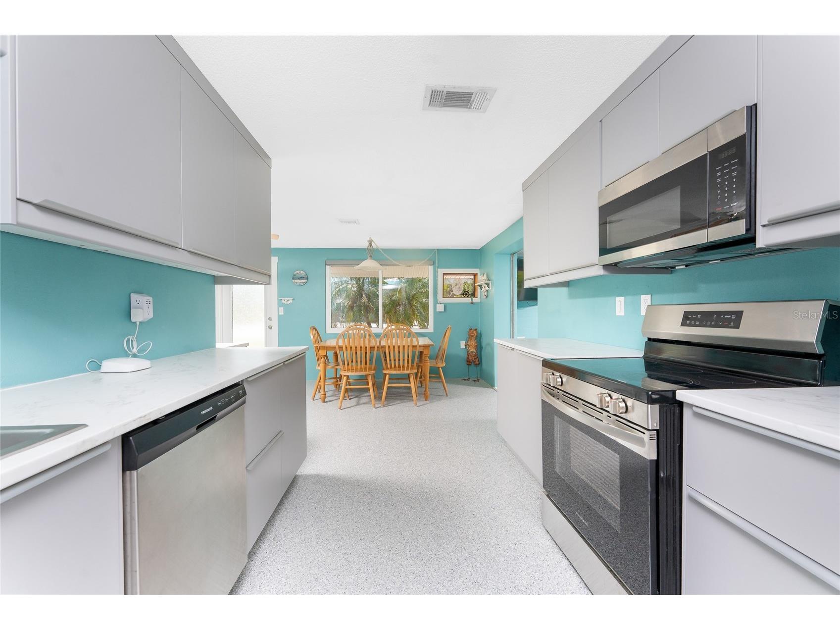 1245 Gulf Boulevard Englewood FL 34223 D6146485 image26