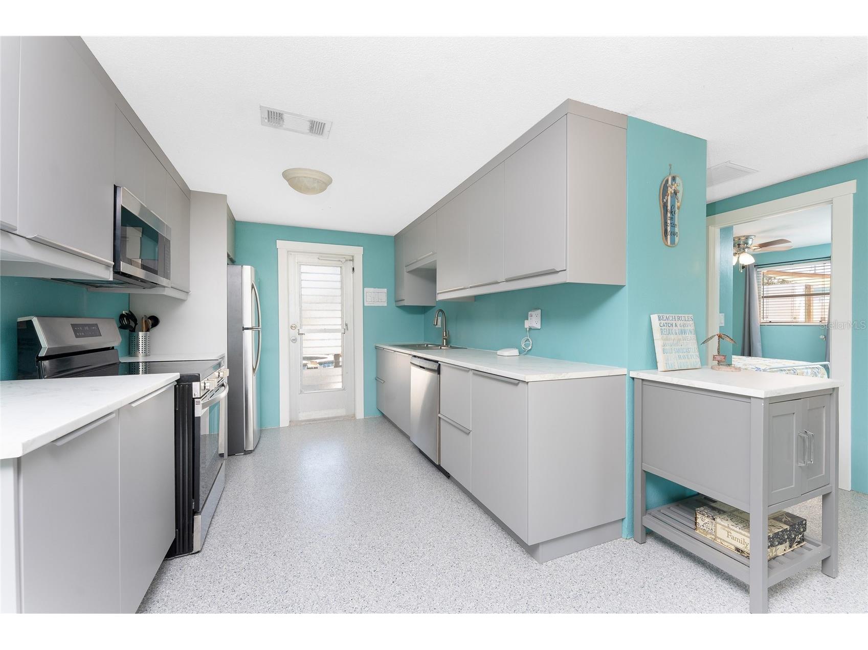 1245 Gulf Boulevard Englewood FL 34223 D6146485 image5