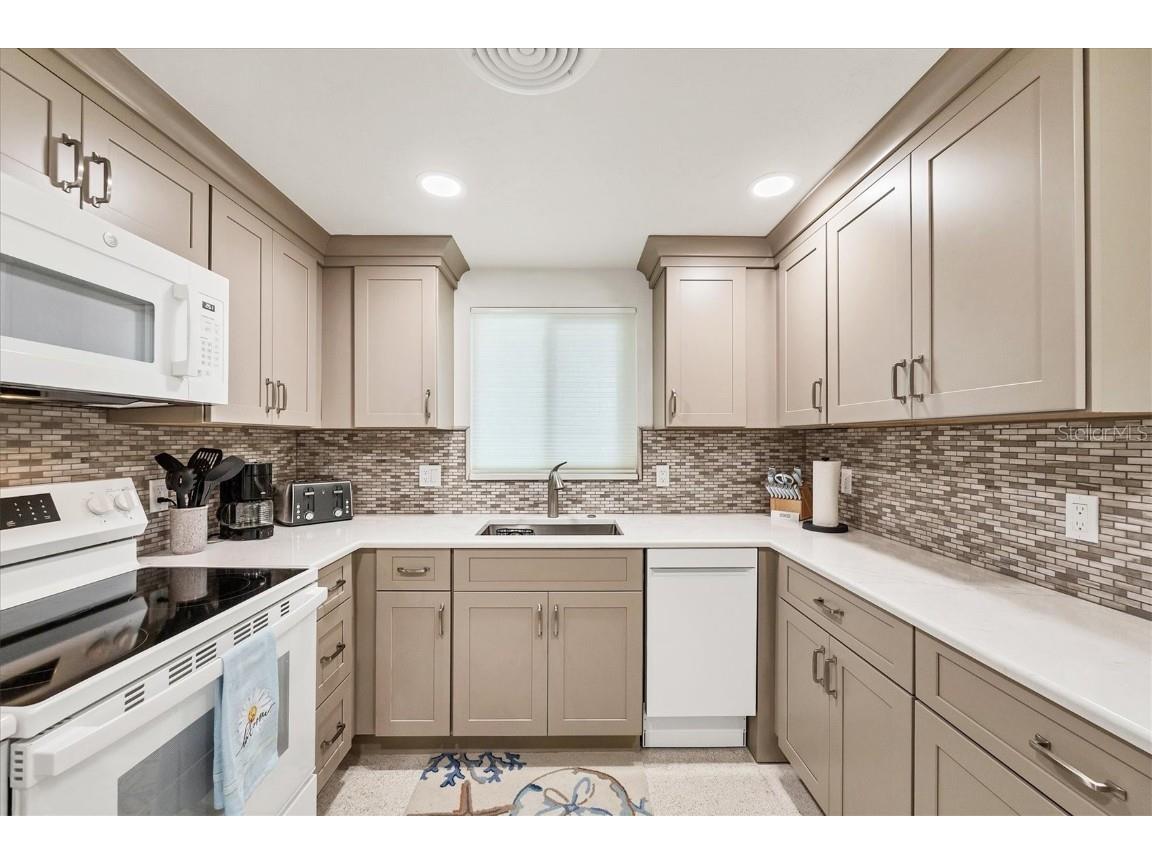 1245 Holiday Drive Englewood FL 34223 D6144837 image11