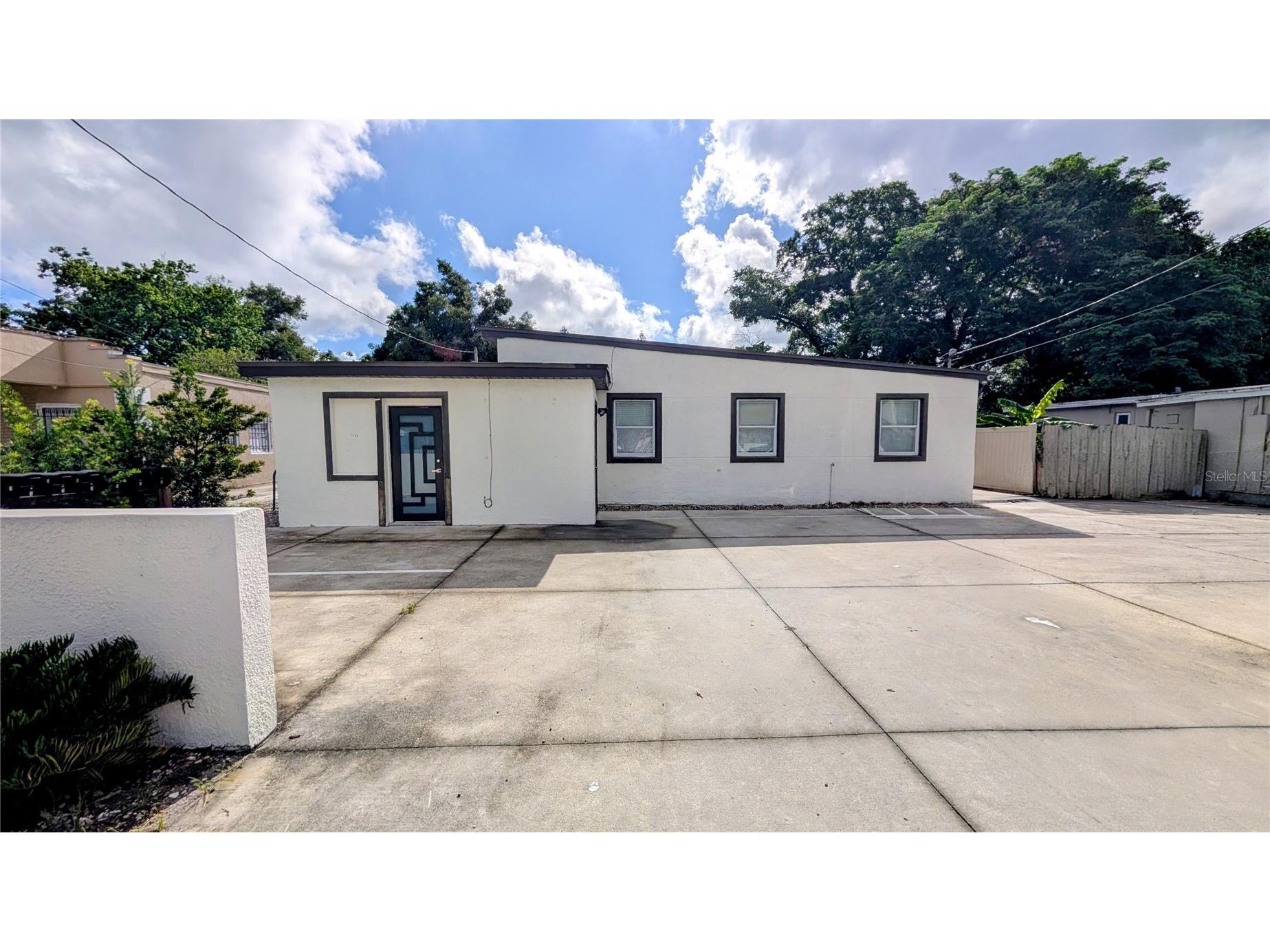 1245 N Pine Hills Road Orlando FL 32808 O6421814 image1