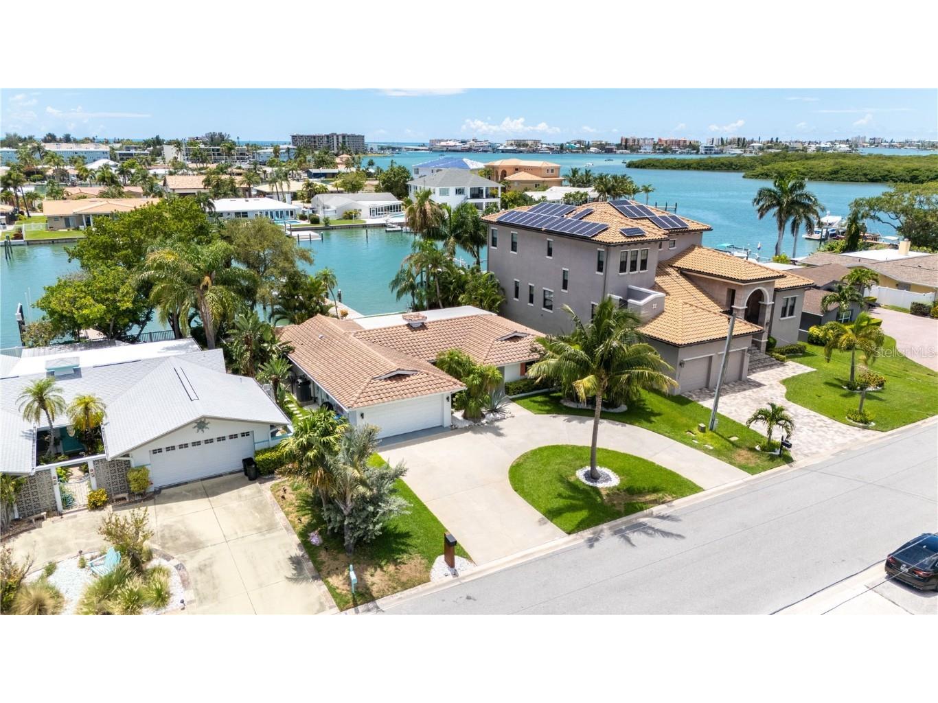 12450 6th Street E Treasure Island FL 33706 U8238671 image1