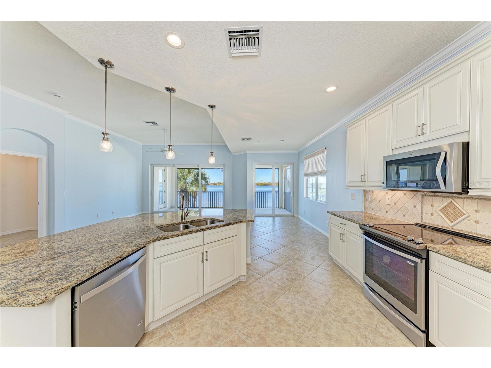 1246 Riverscape Street Bradenton FL 34208 - MANATEE RIVER A4682037 image19
