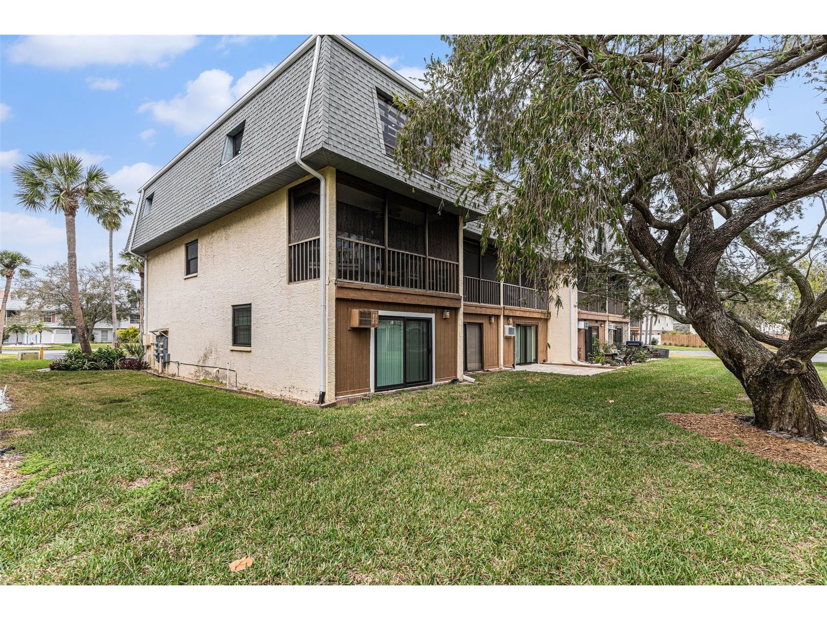 12465 2nd Street E #105B Treasure Island FL 33706 TB8482480 image17