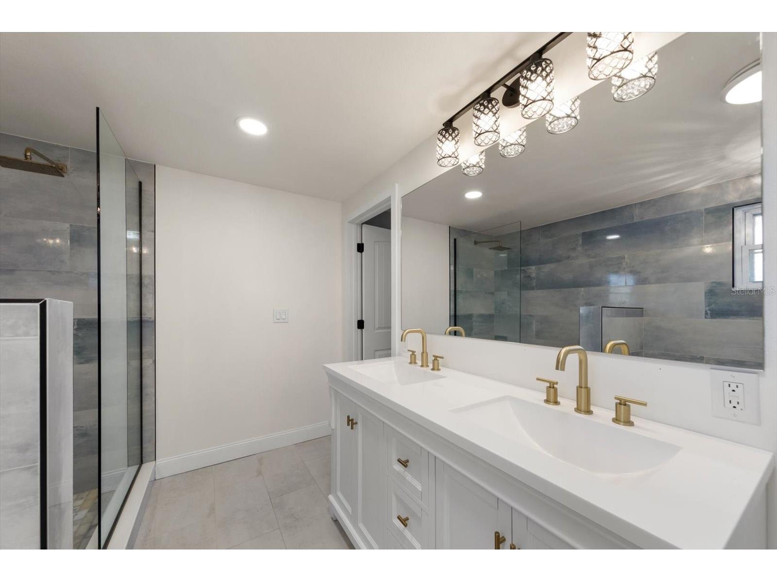 12468 Empire Drive Seminole FL 33772 TB8479898 image16