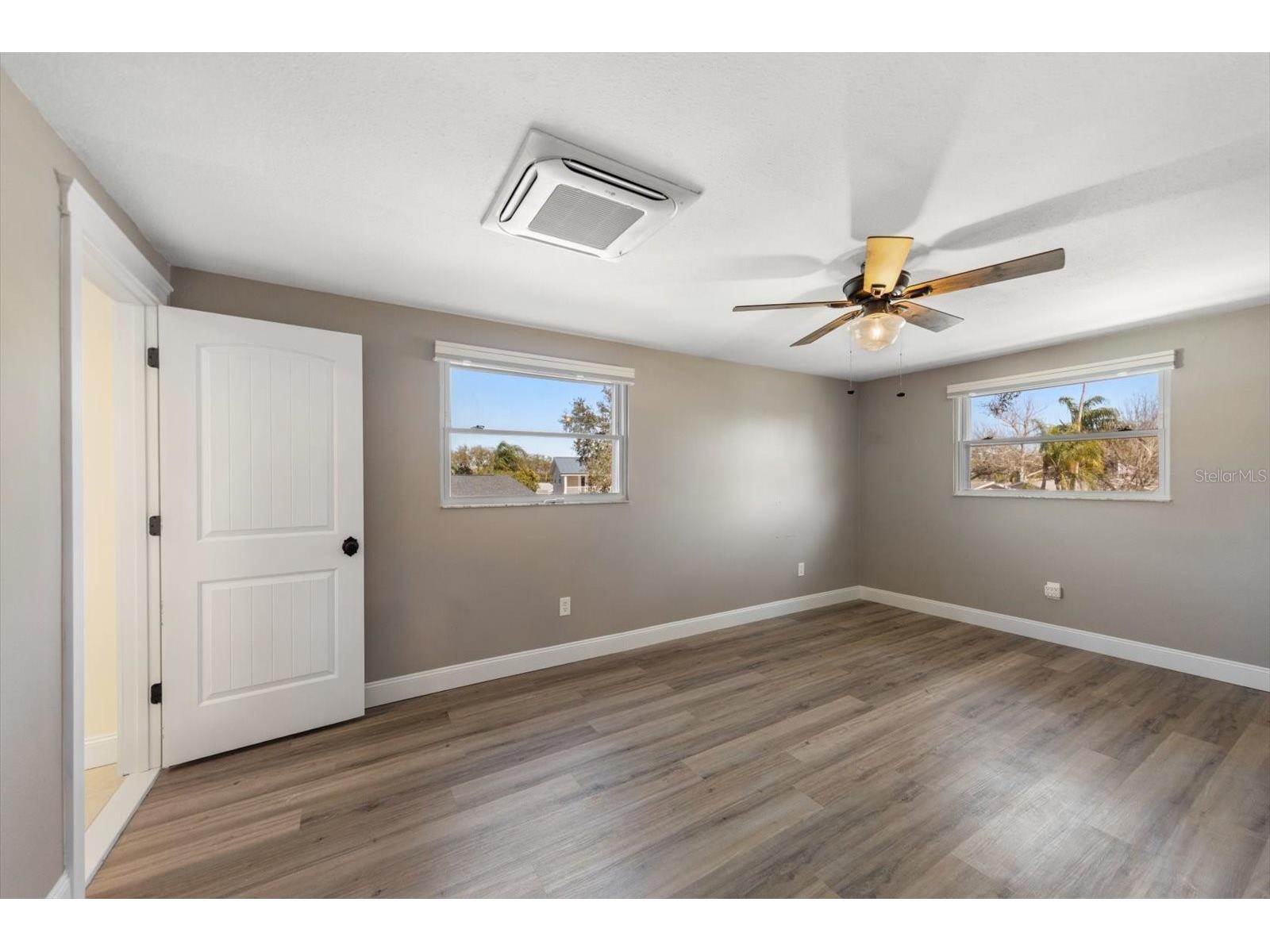 12468 Empire Drive Seminole FL 33772 TB8479898 image19