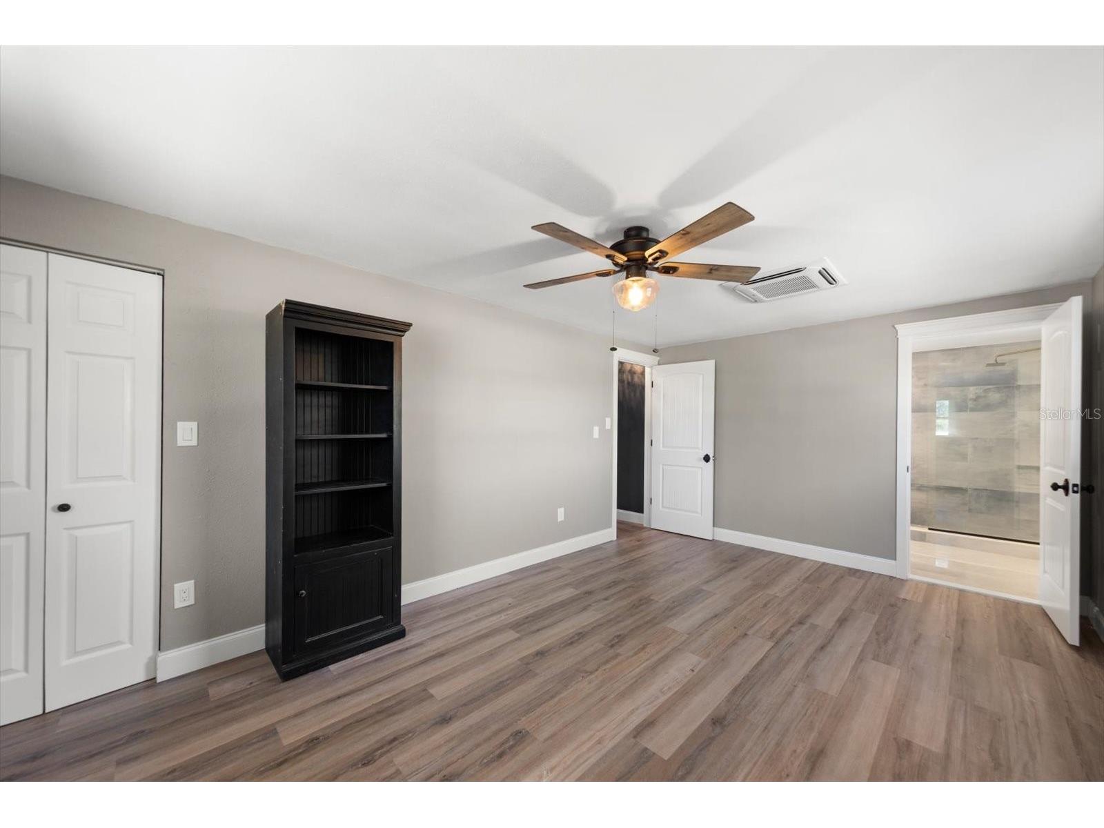 12468 Empire Drive Seminole FL 33772 TB8479898 image20