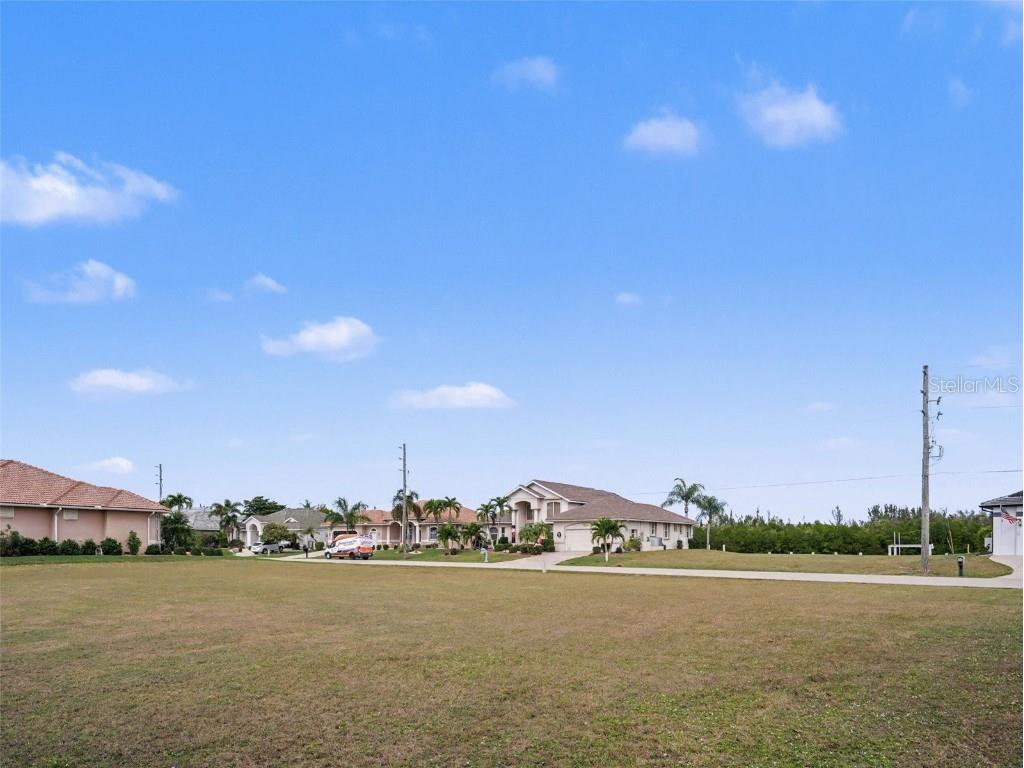 1247 Pine Siskin Drive Punta Gorda FL 33950 - ROYAL TERN CANAL C7518818 image10