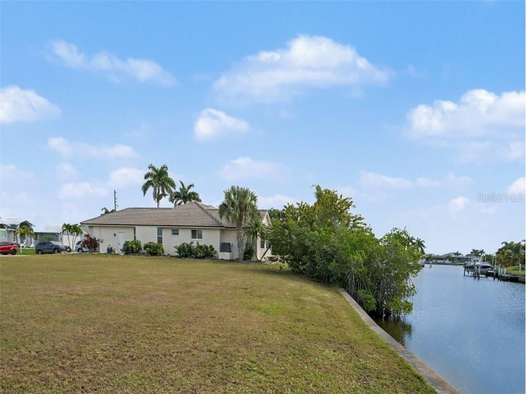 1247 Pine Siskin Drive Punta Gorda FL 33950 - ROYAL TERN CANAL C7518818 image8