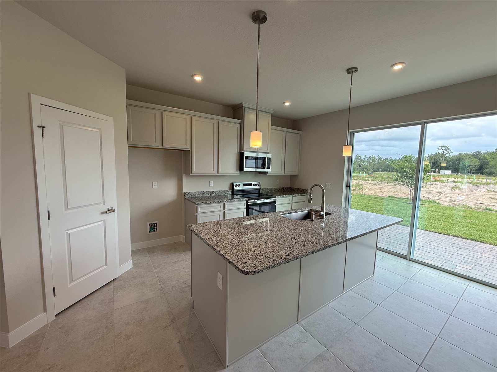 1247 Pineywood Field Drive Davenport FL 33837 W7885332 image2