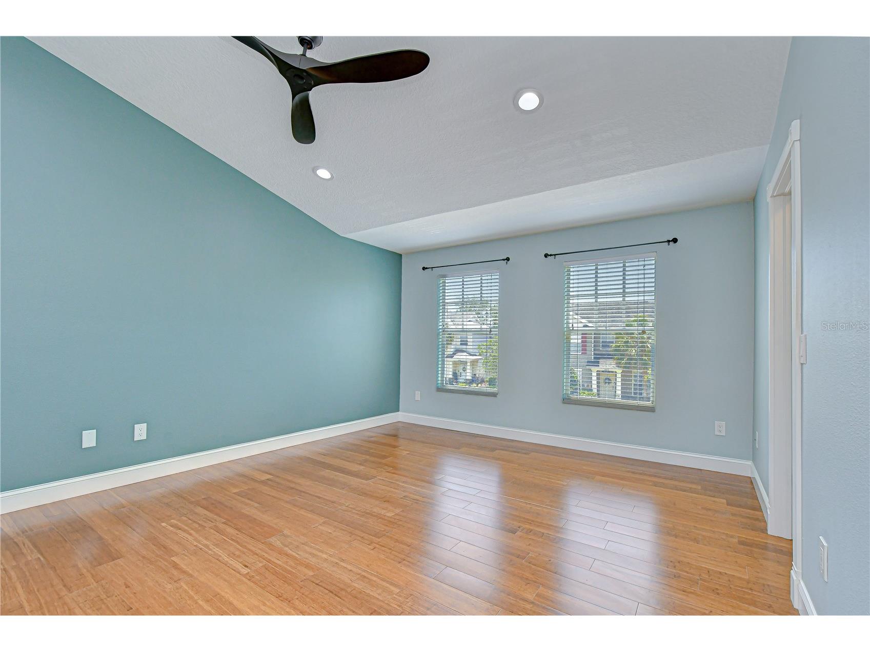 12473 Country White Circle Tampa FL 33635 TB8502958 image23