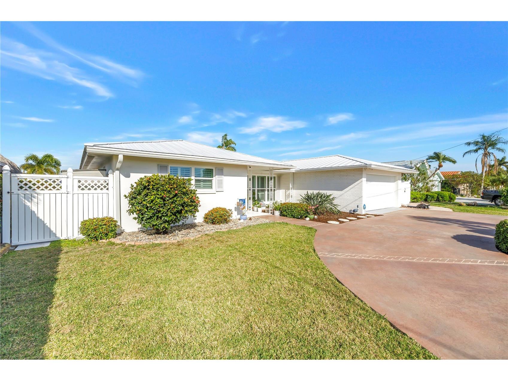 12475 4th Street E Treasure Island FL 33706 TB8498819 image1