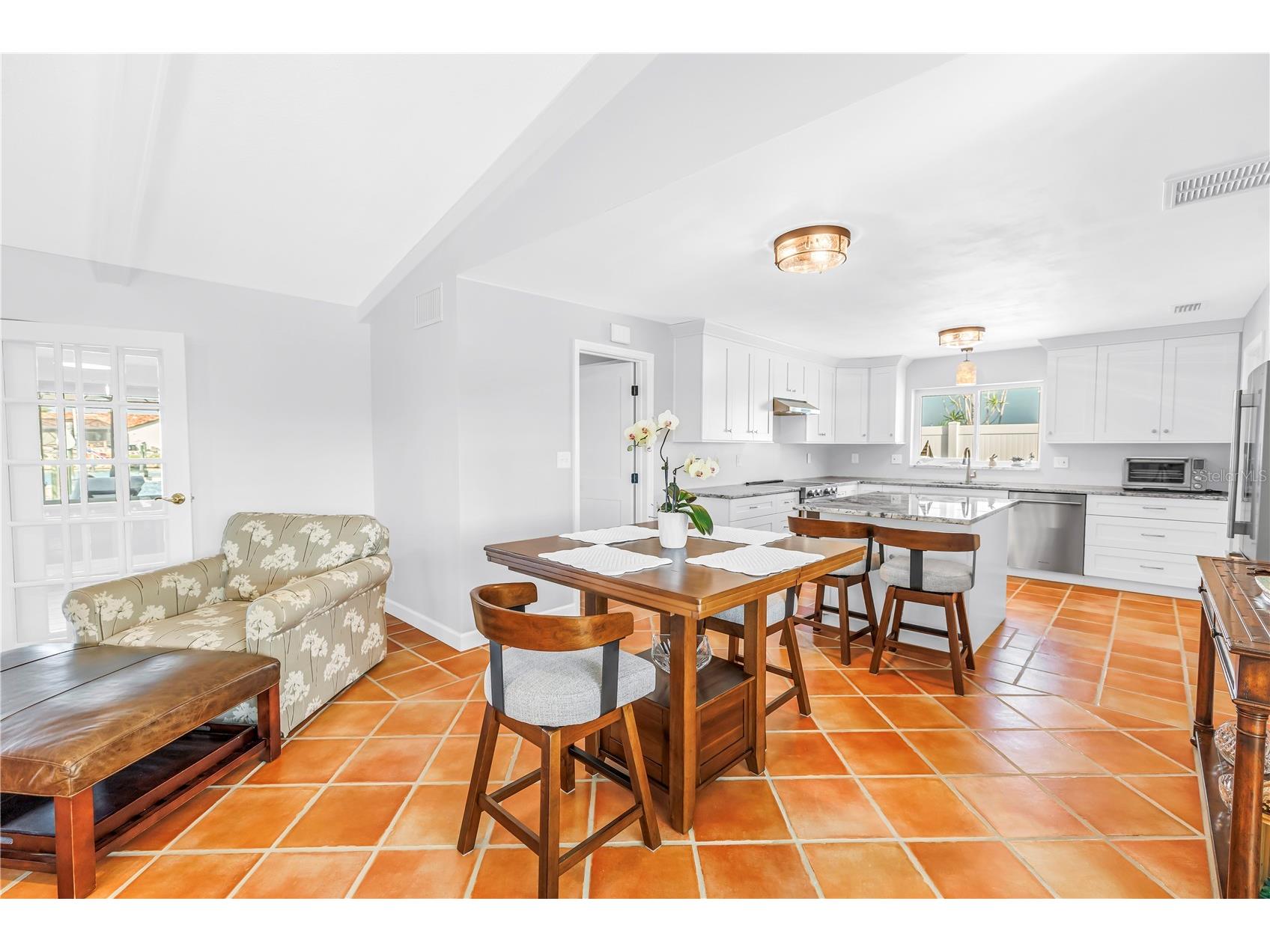 12475 4th Street E Treasure Island FL 33706 TB8498819 image10