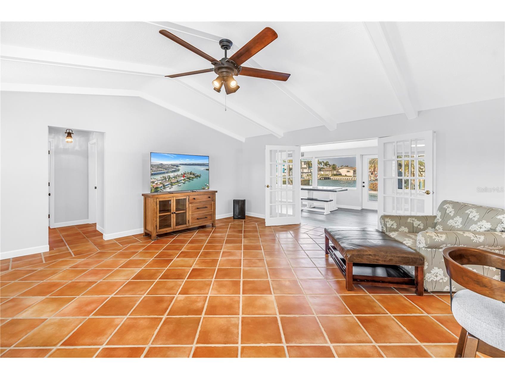 12475 4th Street E Treasure Island FL 33706 TB8498819 image11