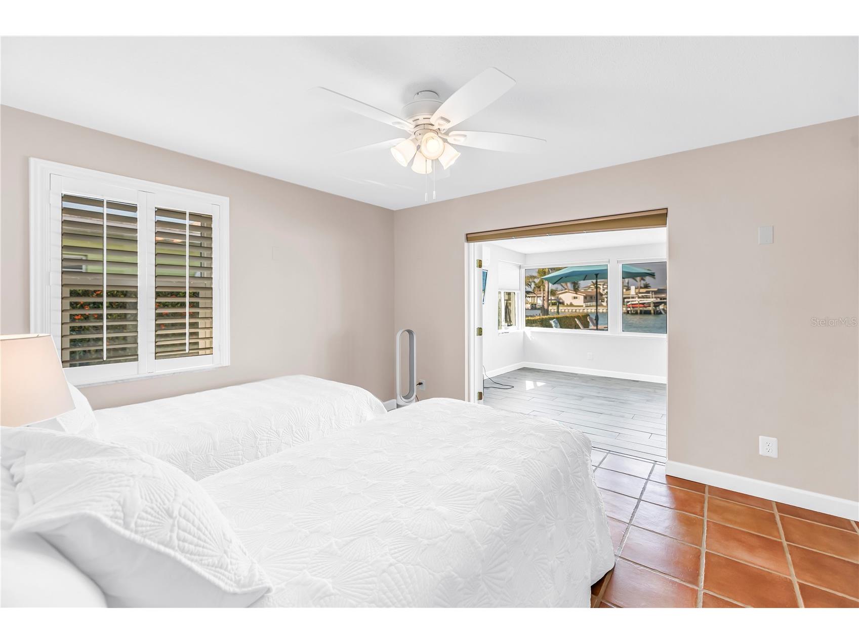 12475 4th Street E Treasure Island FL 33706 TB8498819 image25