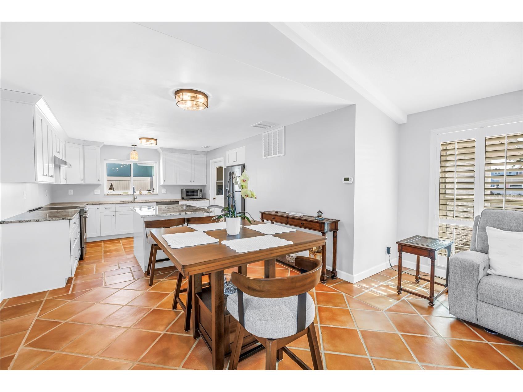 12475 4th Street E Treasure Island FL 33706 TB8498819 image9