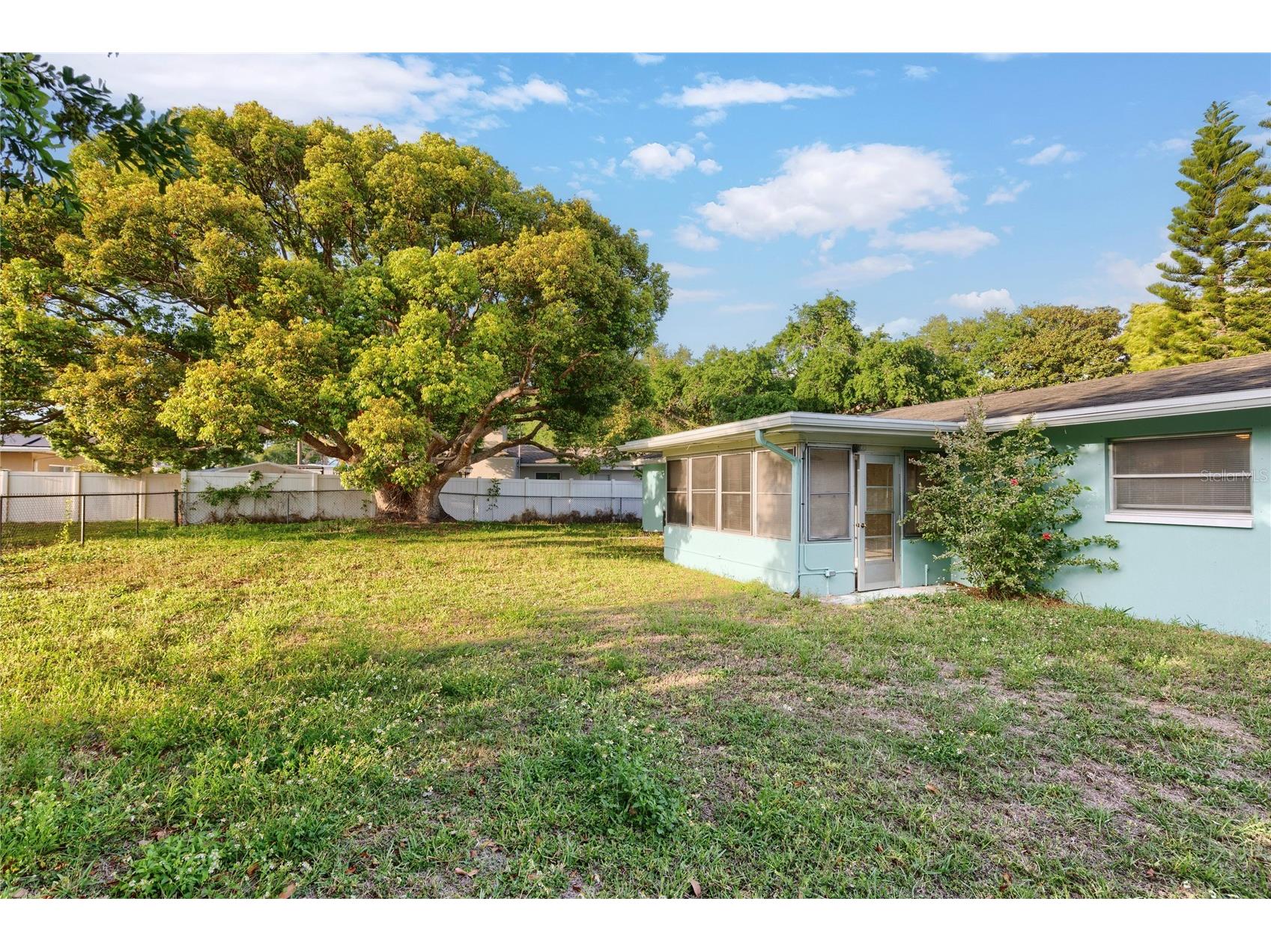 1248 Lazy Lake Road W Dunedin FL 34698 TB8493847 image18