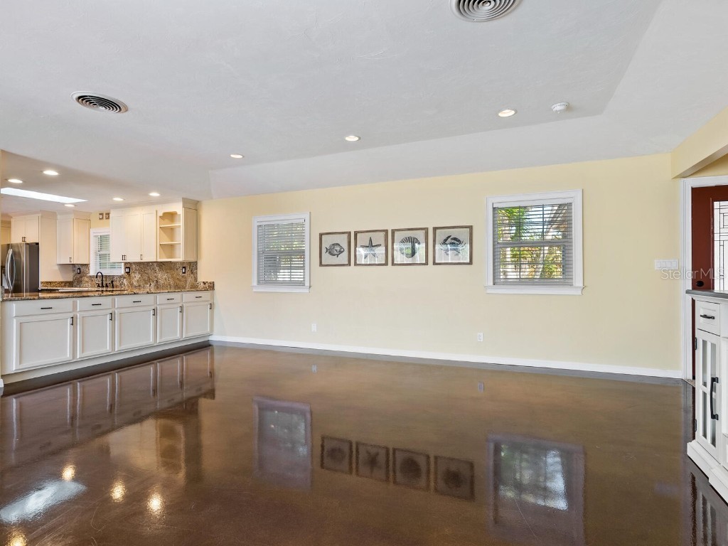 1248 Northport Drive Sarasota FL 34242 A4668459 image10