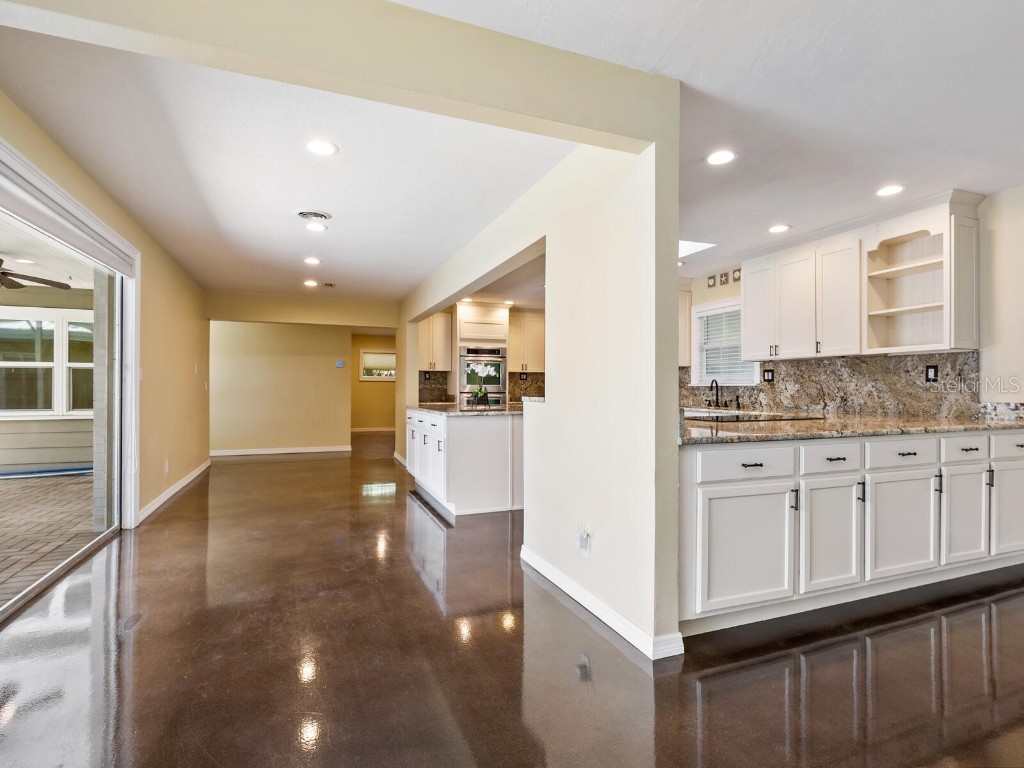 1248 Northport Drive Sarasota FL 34242 A4668459 image12