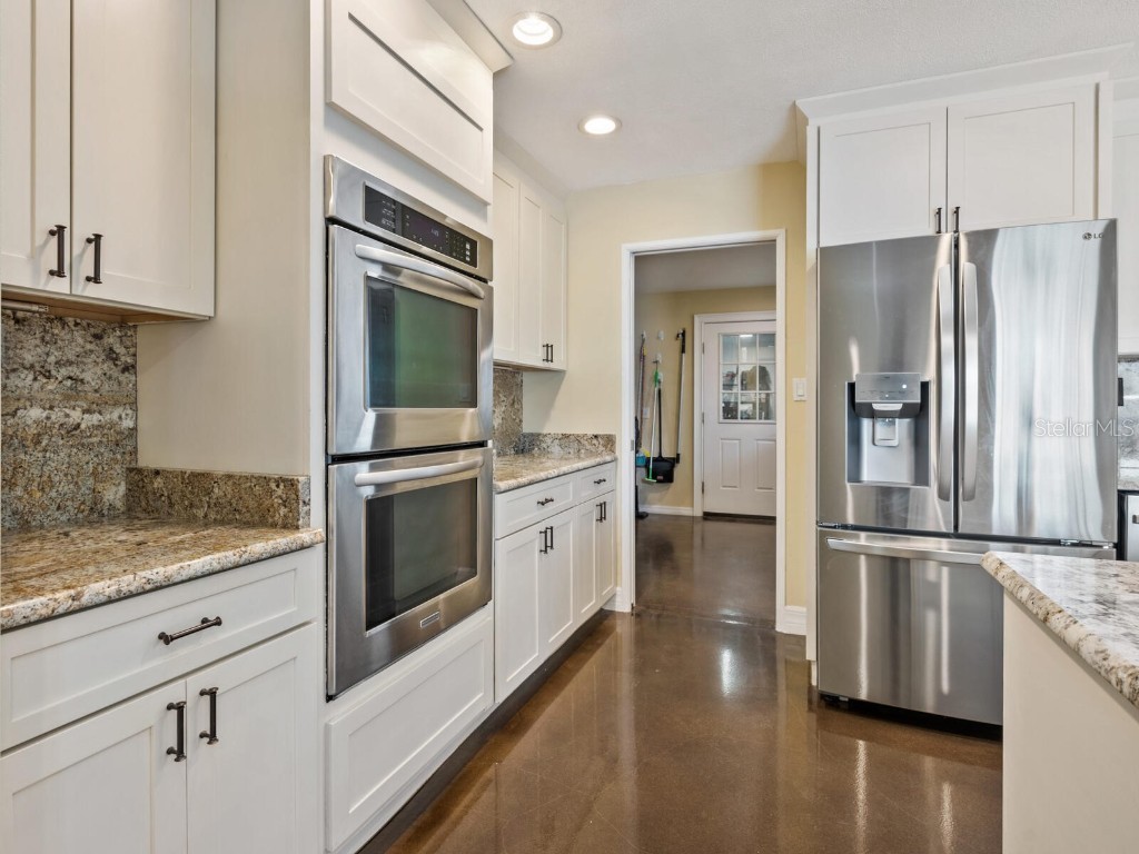 1248 Northport Drive Sarasota FL 34242 A4668459 image14