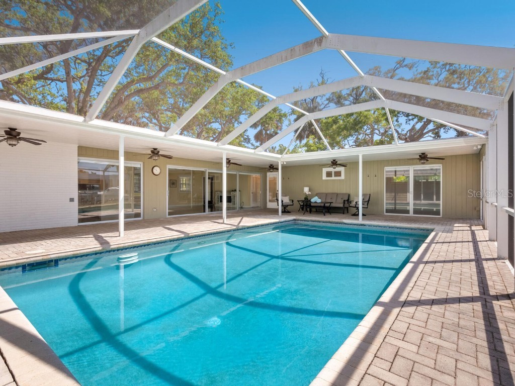 1248 Northport Drive Sarasota FL 34242 A4668459 image17