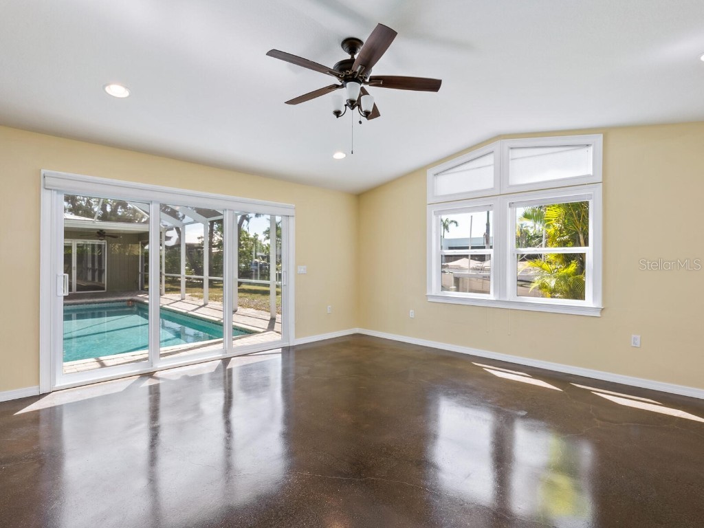 1248 Northport Drive Sarasota FL 34242 A4668459 image19