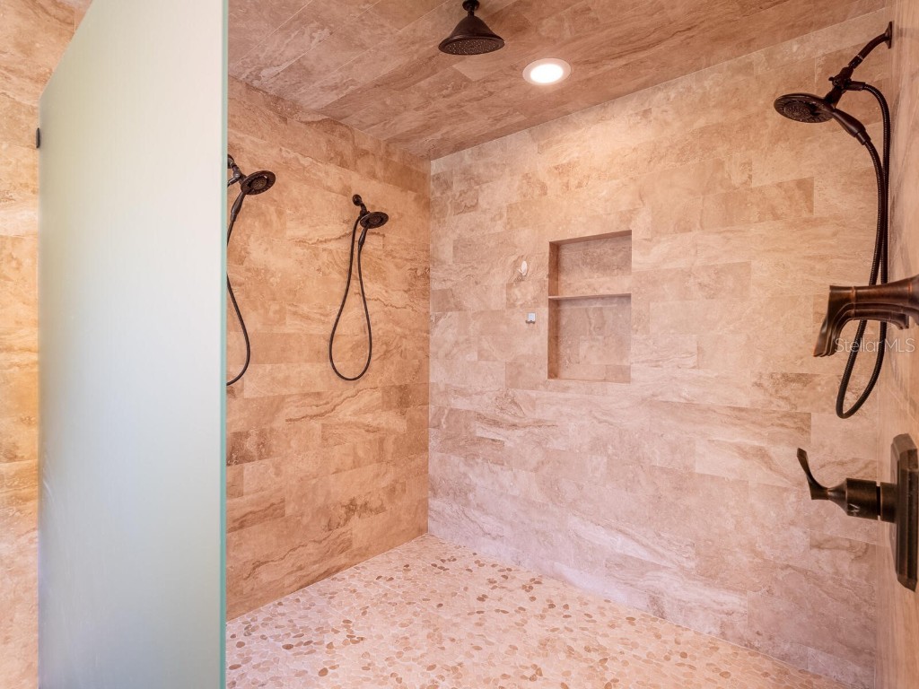 1248 Northport Drive Sarasota FL 34242 A4668459 image23