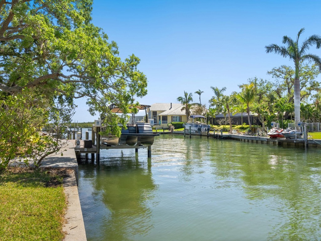 1248 Northport Drive Sarasota FL 34242 A4668459 image34